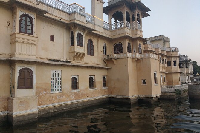 Evening Excursion: Bagore Ki Haveli Dance Show in Udaipur With Dinner - Directions to the Meeting Point