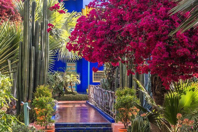 From Casablanca to Marrakech: A Day of History and Culture - Local Cuisine Tastings