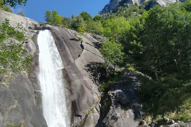 Full-Day Guided Hiking Tour at Val Di Mello - Guide Information