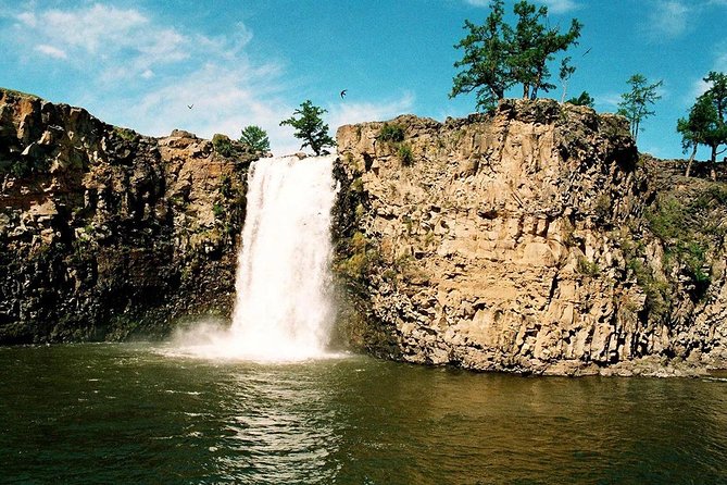 Gobi Desert and Eight Lakes Trekking and Driving Combined Tour - The Sum Up