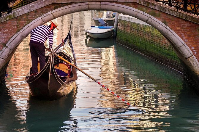 Gondola Ride & Doges Palace Guided Tour - Booking Information