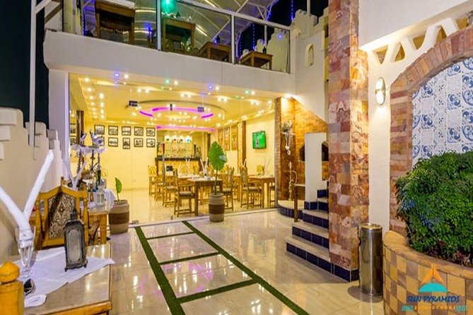 Great Pyramid Inn Lunch With Pyramids View - Pickup Information