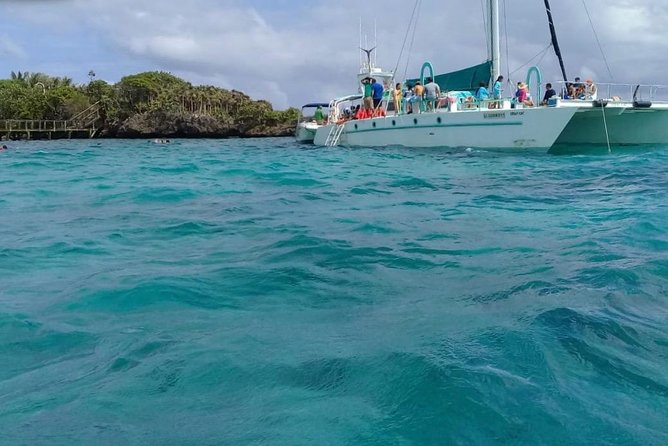 Guided Boat Tour & Snorkeling at Roatan With Pickup - Pricing and Booking