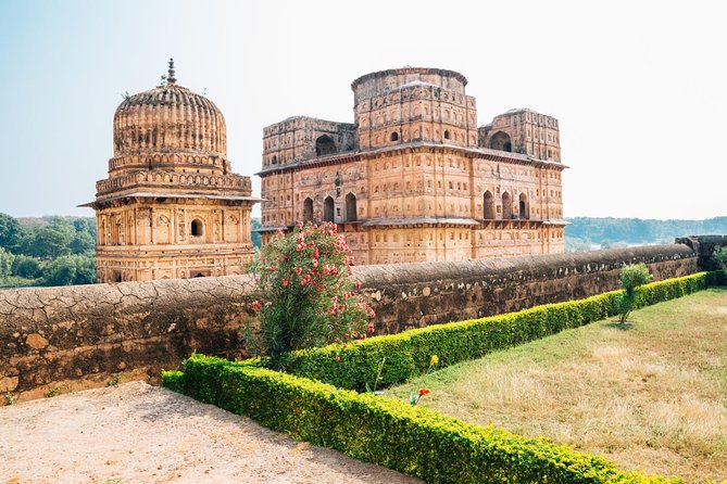 Gwalior Orchha Historic Tour With Datia & Sonagir - Datia Fort Tour