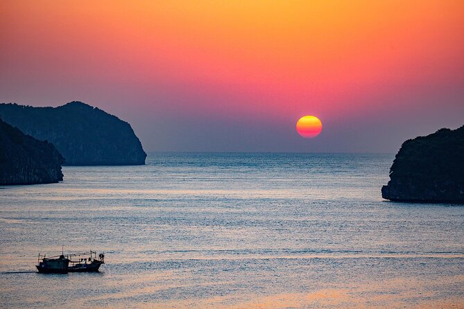 Ha Long Bay Luxury Private Yacht: Sunset, Kayaking, and Swimming - Additional Details