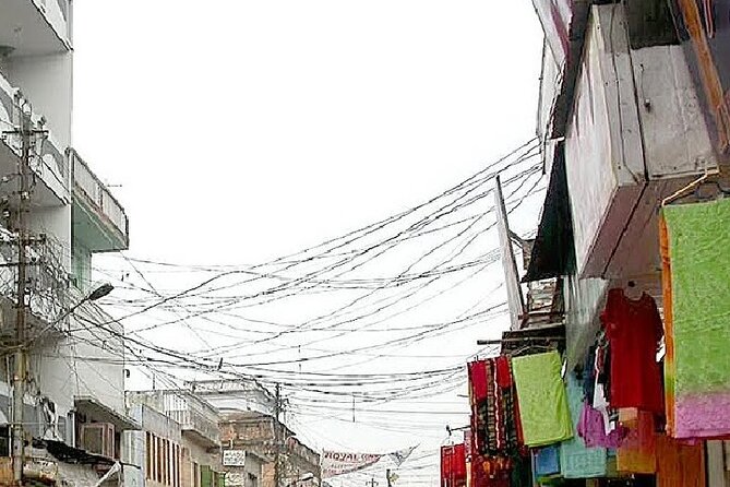 Heritage Walk In The Lanes Of Lucknow - Booking Information