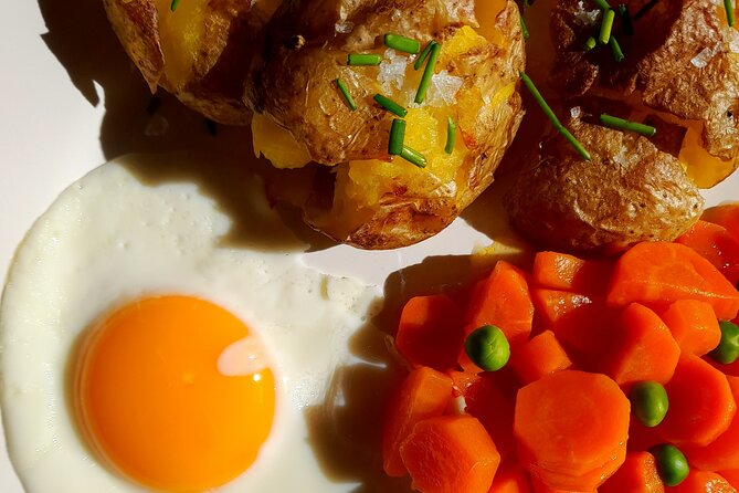 Homemade Czech Dinner in a Cozy Prague Home - Guest Experience