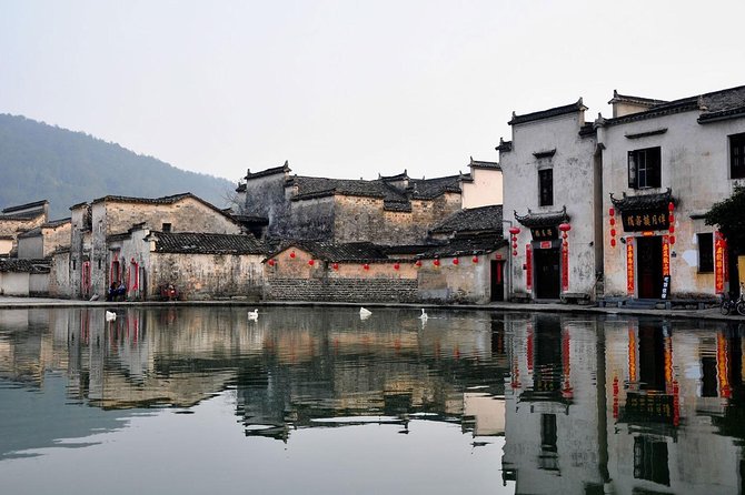 Huangshan Ancient Villages Sightseeing Private Day Tour