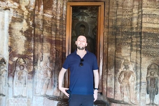 Hubli to Hampi, Bijapur, Badami, Anshi National Park & Goa Beach - Exploring the Caves of Badami