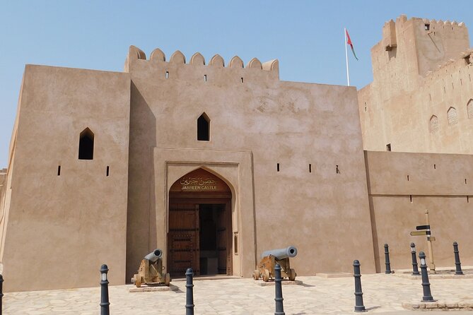 Jabal Akhdar Hike, Nizwa Fort, Souq - Private Tour Full Day 4WD - Health and Accessibility Info