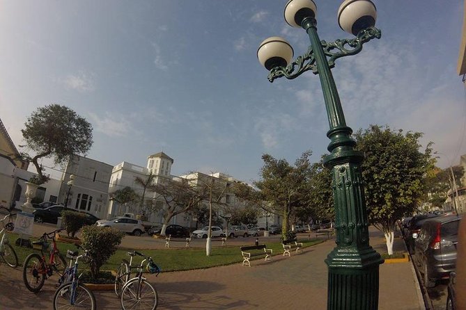 Lima Bike Tour in Miraflores and Barranco - Discovering Barranco
