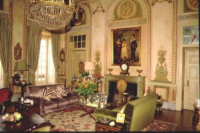 Lisbon Private 7 Hours Trip of Palaces, Monasteries, and Churches - Itinerary Highlights