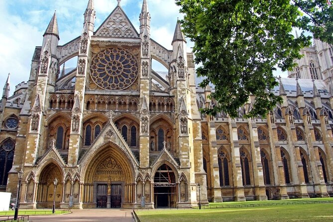 Londons Highlights on a Full Day Private Tour From Southampton - Selecting Pickup Points and Time