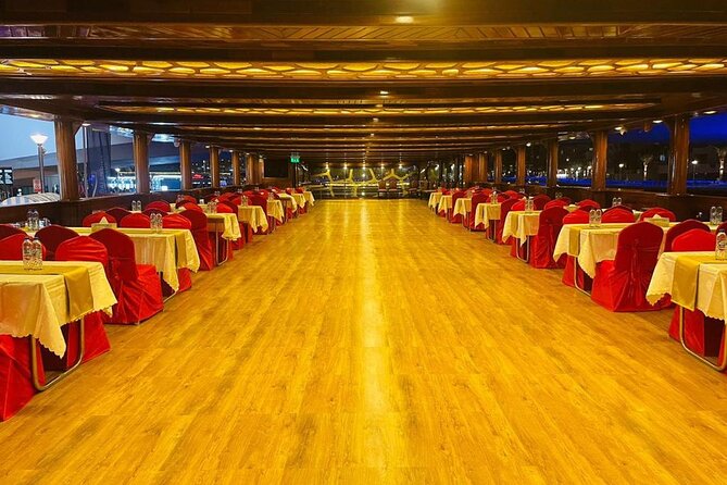 Luxury Dubai Marina Dhow Dinner Cruise With Private Transfer - Entertainment Options
