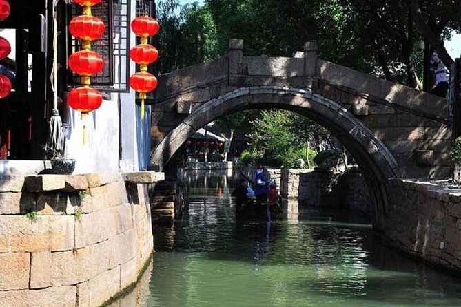 Luzhi Ancient Water Town Private Tour From Suzhou With Lunch - Optional Boat Ride