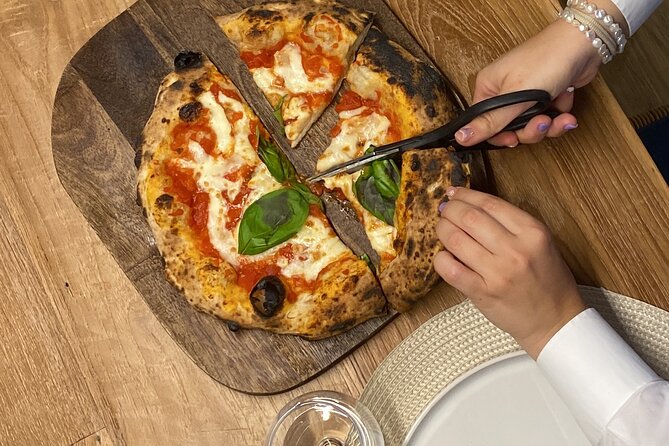 Make and Enjoy a Real Neapolitan Pizza in Spain