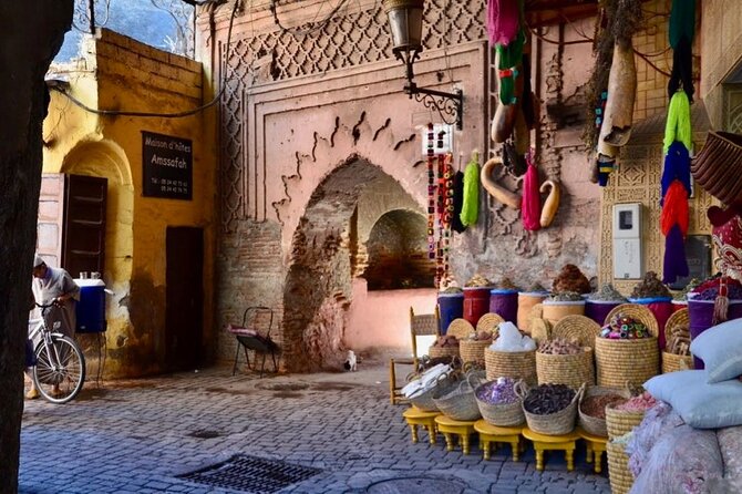 Marrakesh Sunset Guided City Tour + Caleche by Night 6pm to 9pm - Accessibility Features