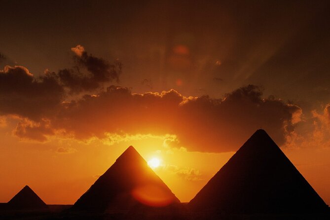 Meditation Experience in the Great Pyramids. - Finding Inner Peace Inside the Pyramids