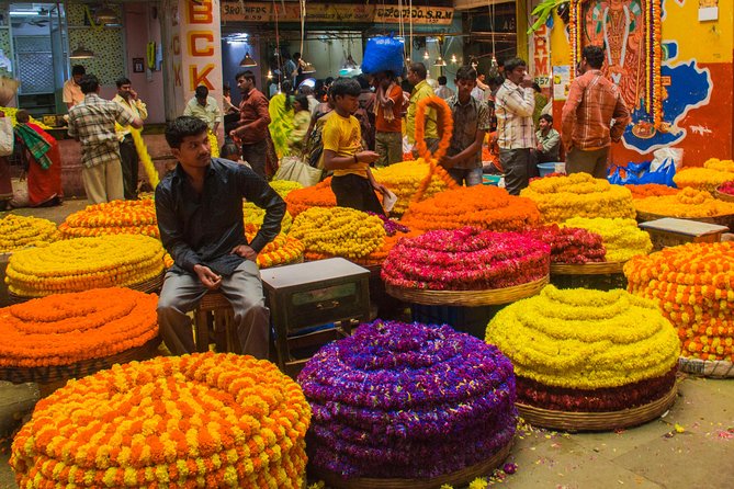 Mumbai Flea Market Tour - What To Expect
