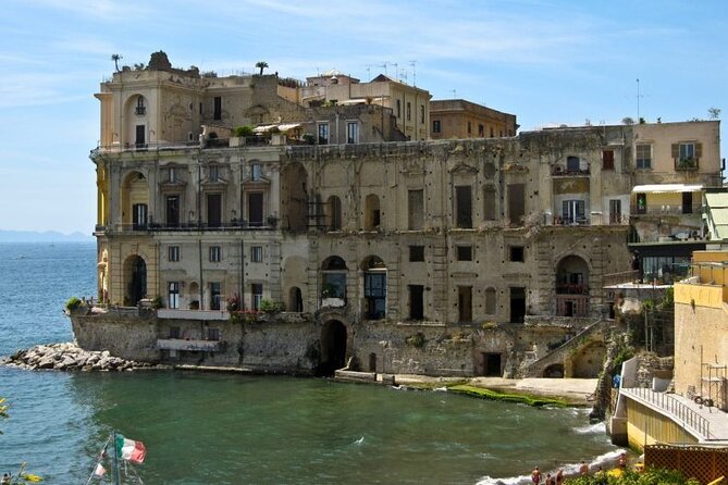 Naples Airport Transfers: Naples City to Naples Airport NAP in Luxury Car - Price and Availability