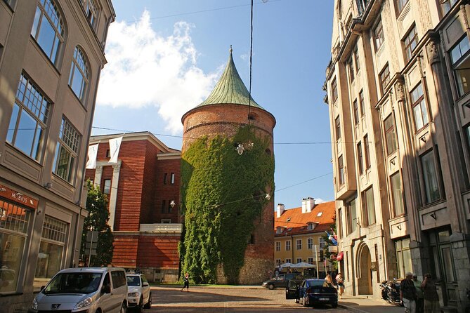 Old and New Riga 2 Hours Walking Tour - Additional Details