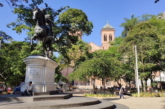 One-day-tour at Medellin: Tour of the Transformation - Booking Information