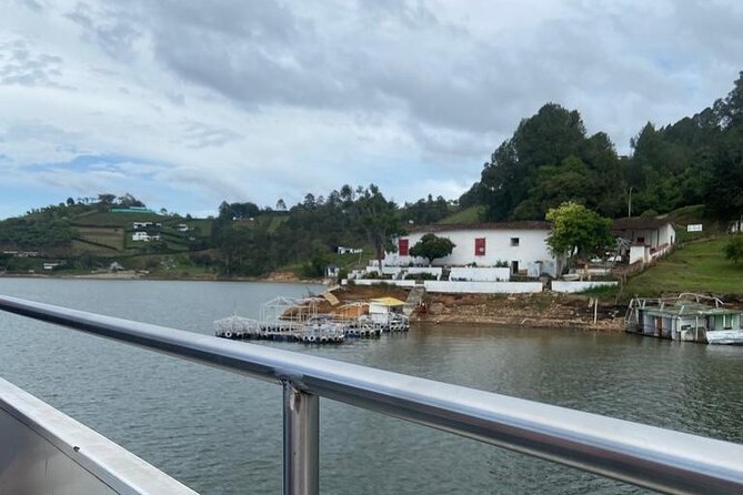 Peñol Stone Tour With Boat Tour - Accessibility Information