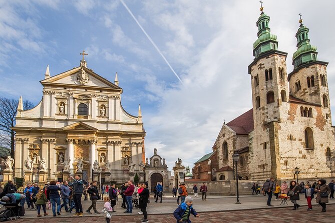 Picturesque Old Town of Krakow in 2 Hours Guided Tour - Cancellation Policy