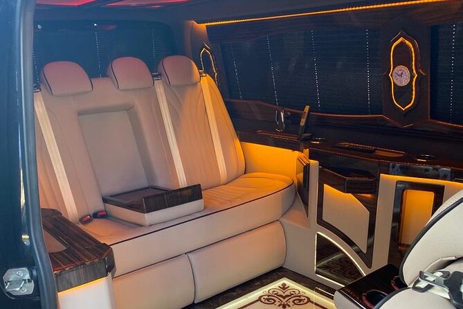 Private Airport Transfer in Istanbul With VIP Cars - Pickup Procedure