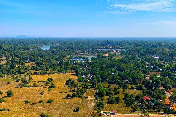 Private Car Charter ( 4 Hr ) Visit Angkor + Wat Bayon + Ta Phrom - Accessibility Information