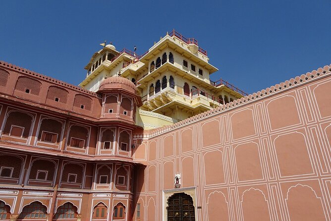 Private Champagne Tour Of Chandra Mahal, Jaipur - Meeting and Pickup