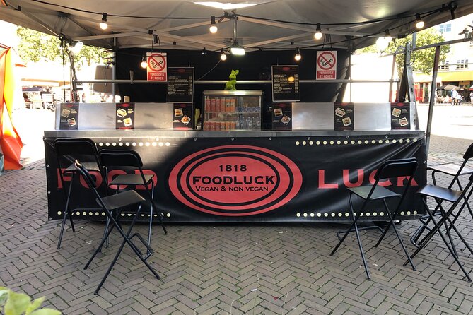 Private Coffeeshop Tour in Amsterdam Centrum - Snacks and Beverages Offered