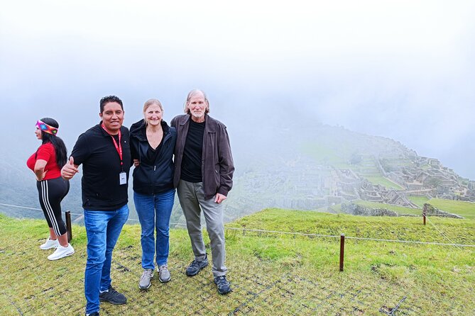 Private Day Tour Machupicchu From Cusco - Location and Guide