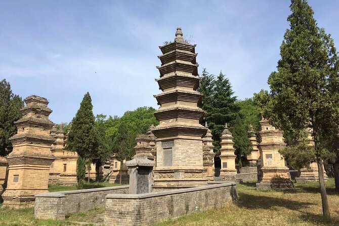 Private Day Tour to Shaolin Temple With Kungfu Class From Zhengzhou - Booking Options