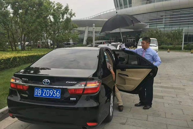 Private High-End Made-To-Measure Airport Pick up & Drop off VIP Service - Directions and Policies