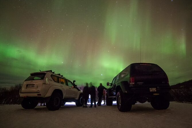 Private Northern Lights Jeep Tour With a Photographer - Guarantee and Cancellation Policy