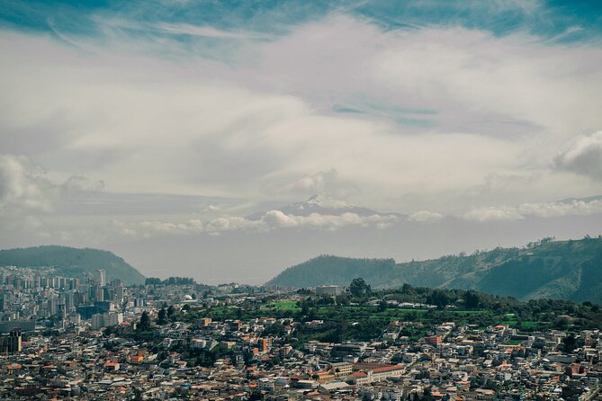 Private Quito City Line and Tour in Mitad Del Mundo - Transportation Details