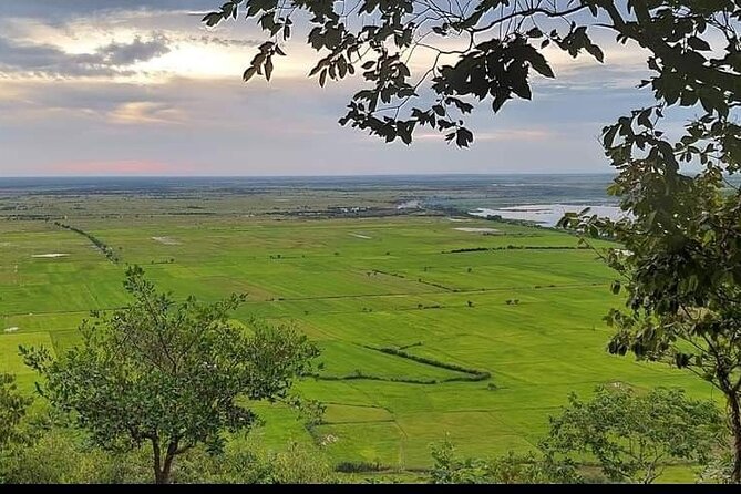Private Tour Hiking and Trekking to Phnom Krom - Tips for a Memorable Experience