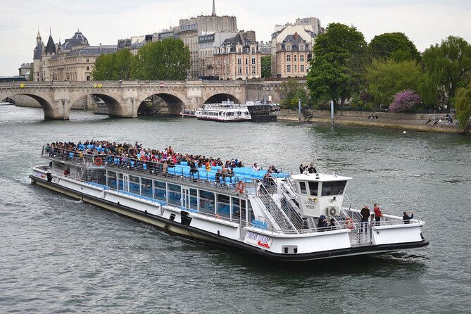 Private Tour in Paris With CDG Transfer - Availability