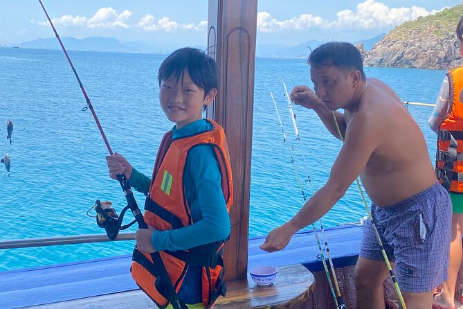 Private Tour Snorkeling & BBQ Onboard In Nha Trang - Group Size and Cancellation Policy