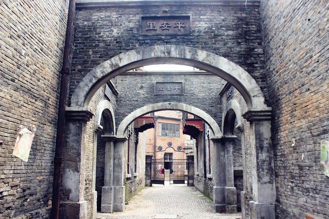 Private Transfer Between Shanghai Chedun Film Park and City Hotels - Inclusions