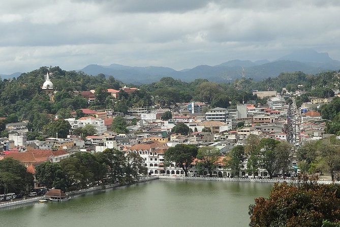 Private Transfer From Haputale to Sri Lanka Colombo Airport (Cmb)