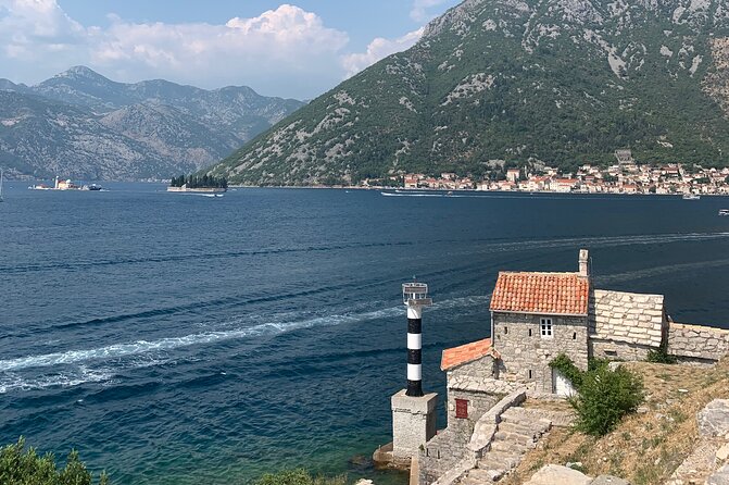 Private Transfer Service in Montenegro - Location and Amenities