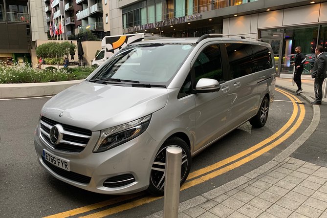 Private Transfers From London Heathrow to Gatwick Aiport - Various Drop-off Points