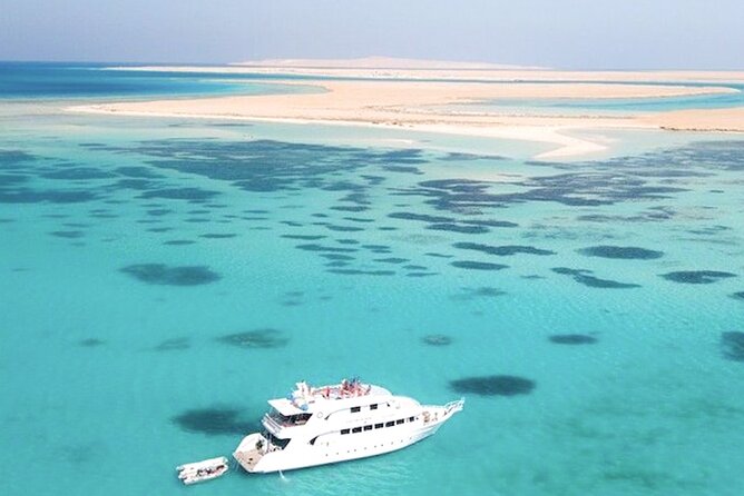 Ras Mohamed & White Island Boat Trip Sharm El Shaikh - Accessibility and Maximum Travelers