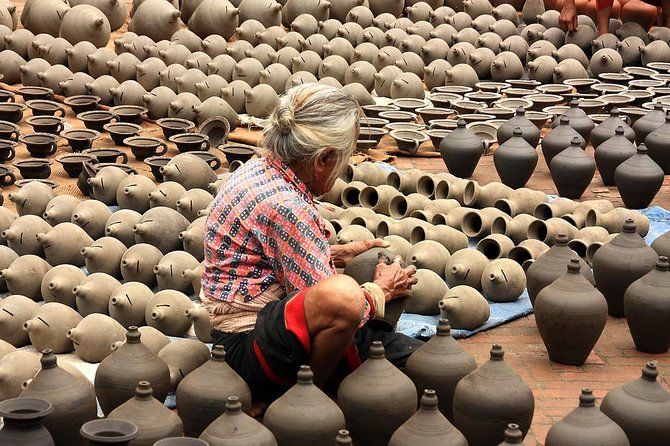 Religious Sightseeing Tour - Operating Hours and Accessibility