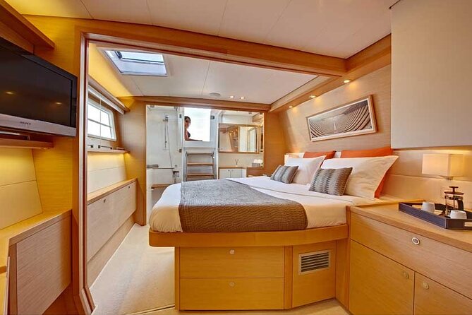 Santorini Diamond Cruise With Catamaran - Booking Process