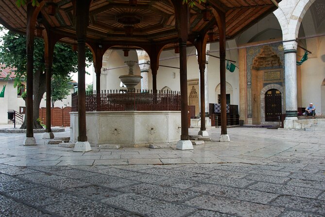 Sarajevo Heritage Trail: Exploring History on Foot - Bascarsija District: Ottoman Heritage