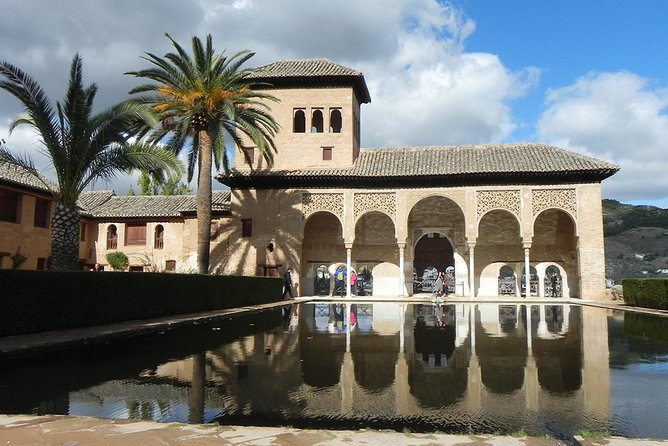 Self-guided Virtual Tour of Alhambra Palace: The Highlights - Accessibility Information