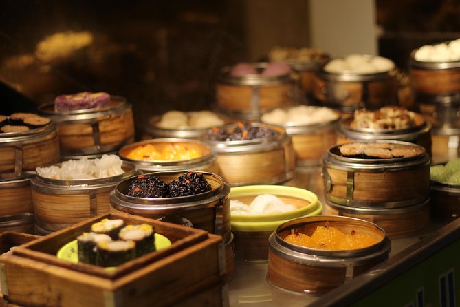 Shanghai at Night With Chinese Opera, Dinner, and Drinks - The Sum Up